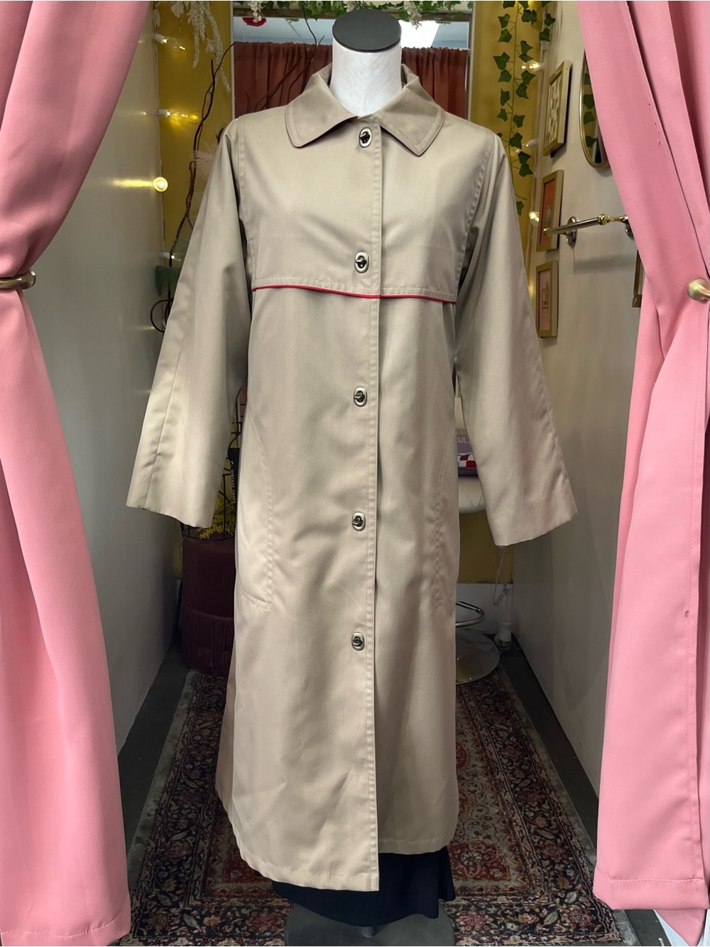 1970s Bonnie Cashin Weatherwear for Russel Taylor Tan Trenchcoat with Red Lining